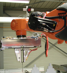 LOADING/UNLOADING OF MACHINING CENTERS